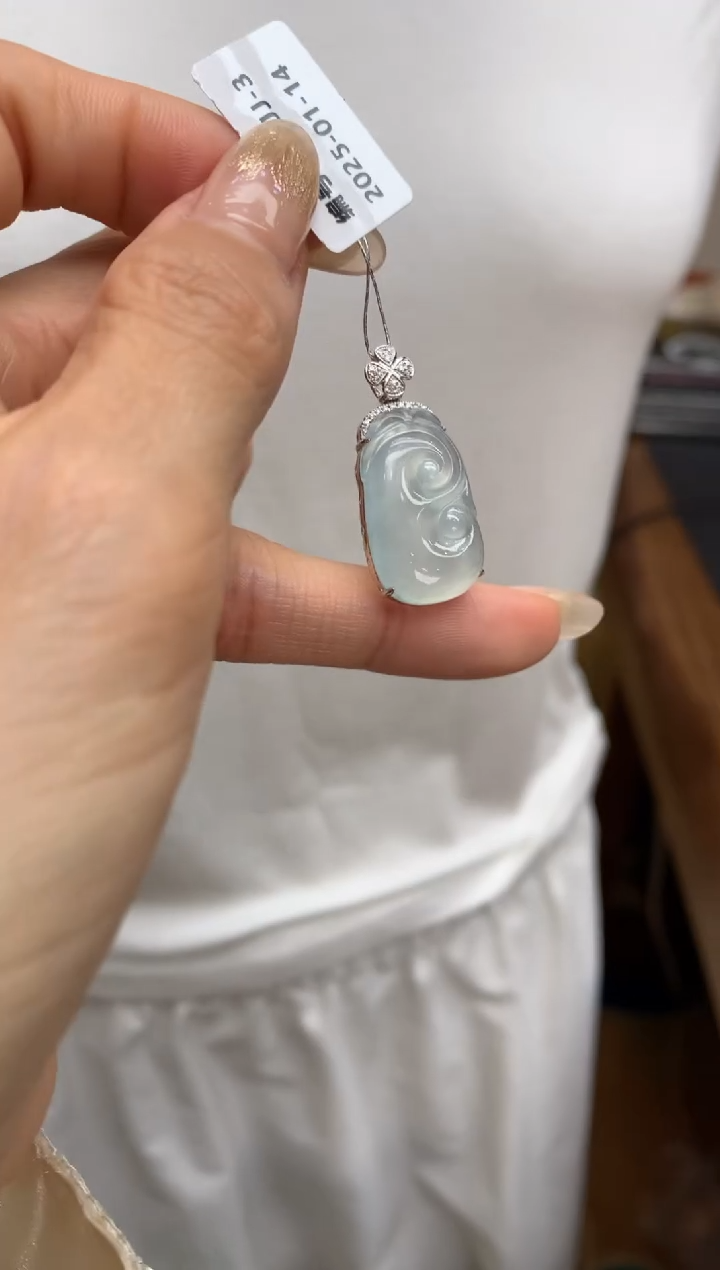 【闪购商品】翡翠颈饰18K金镶嵌如意