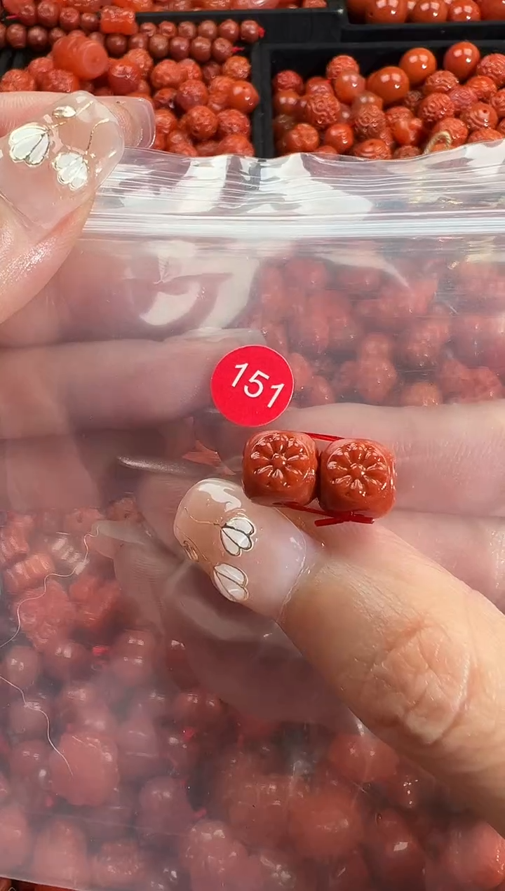 颈饰未镶嵌南红玛瑙1