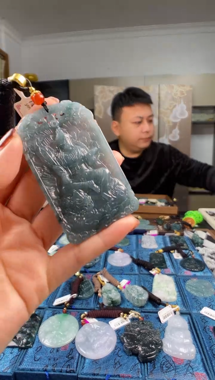 颈饰未镶嵌翡翠多样性发其一