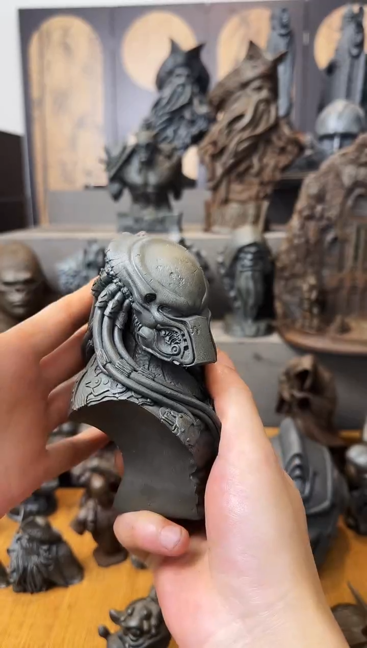 铁守*人实心铁艺摆件~~铁血战士（黑色）