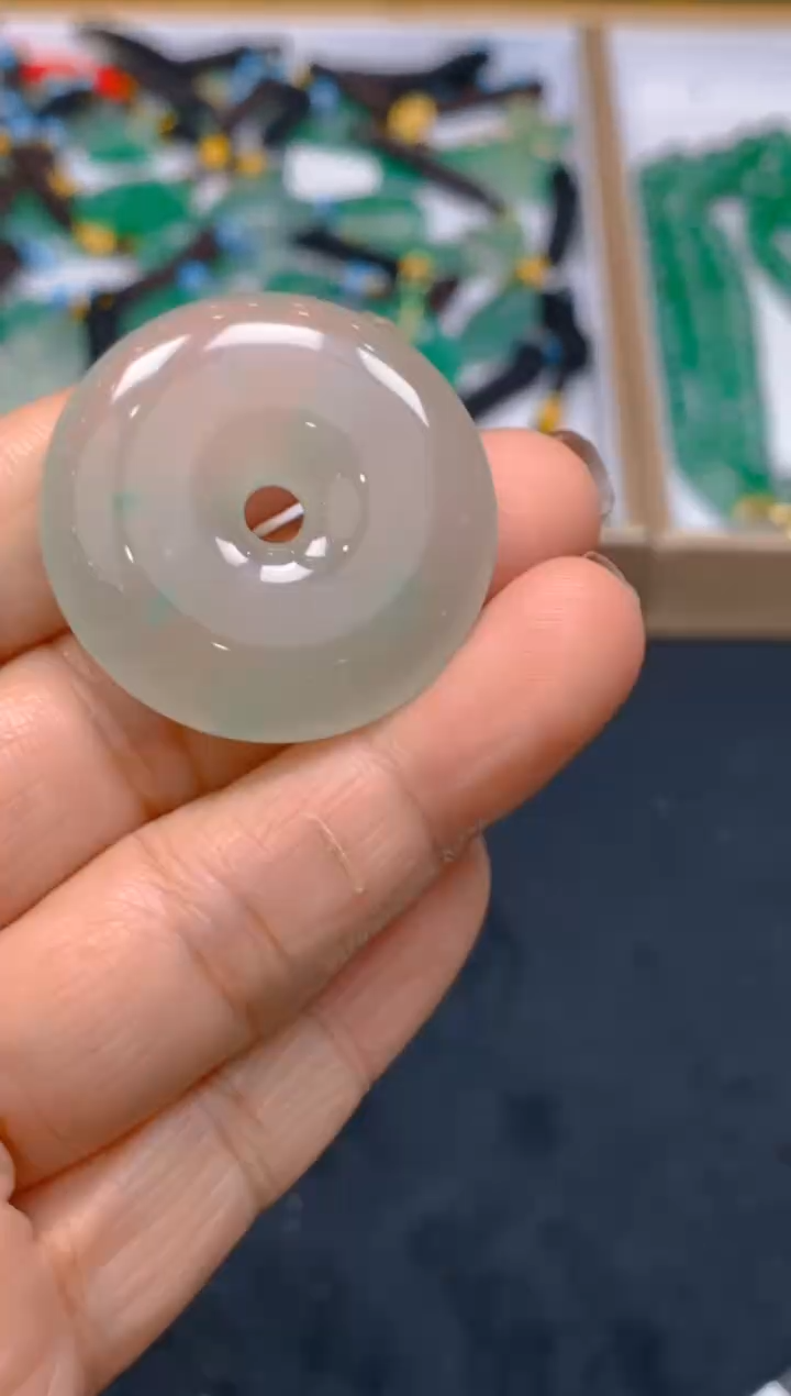 【闪购商品】石英质玉颈饰未镶嵌冰美人非洲翠061