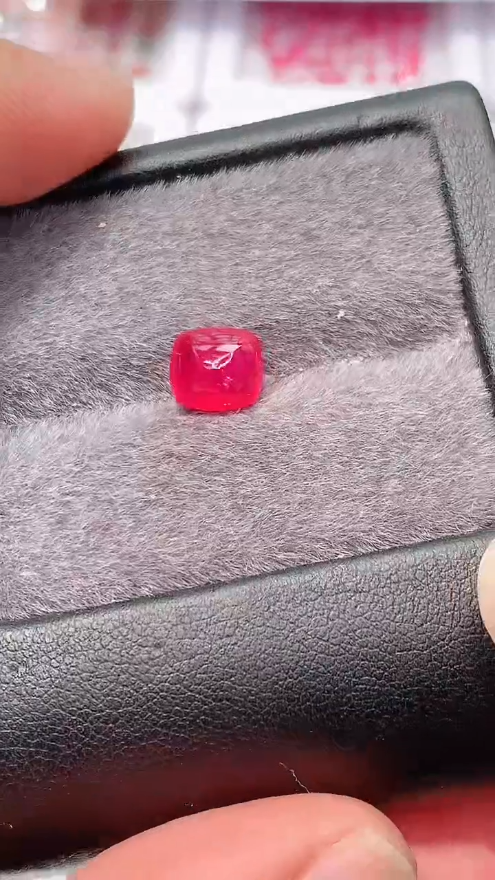 【闪购商品】尖晶石裸石未镶嵌糖塔2.89