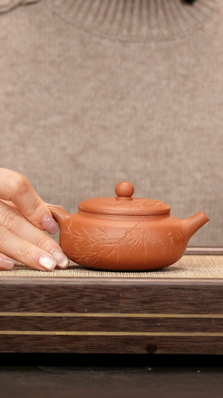 茶壶紫砂降坡 扁石 刻绘