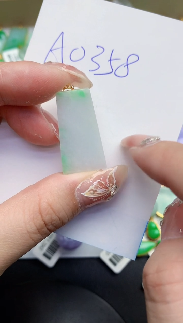 【闪购商品】翡翠颈饰18K金镶嵌000000000000