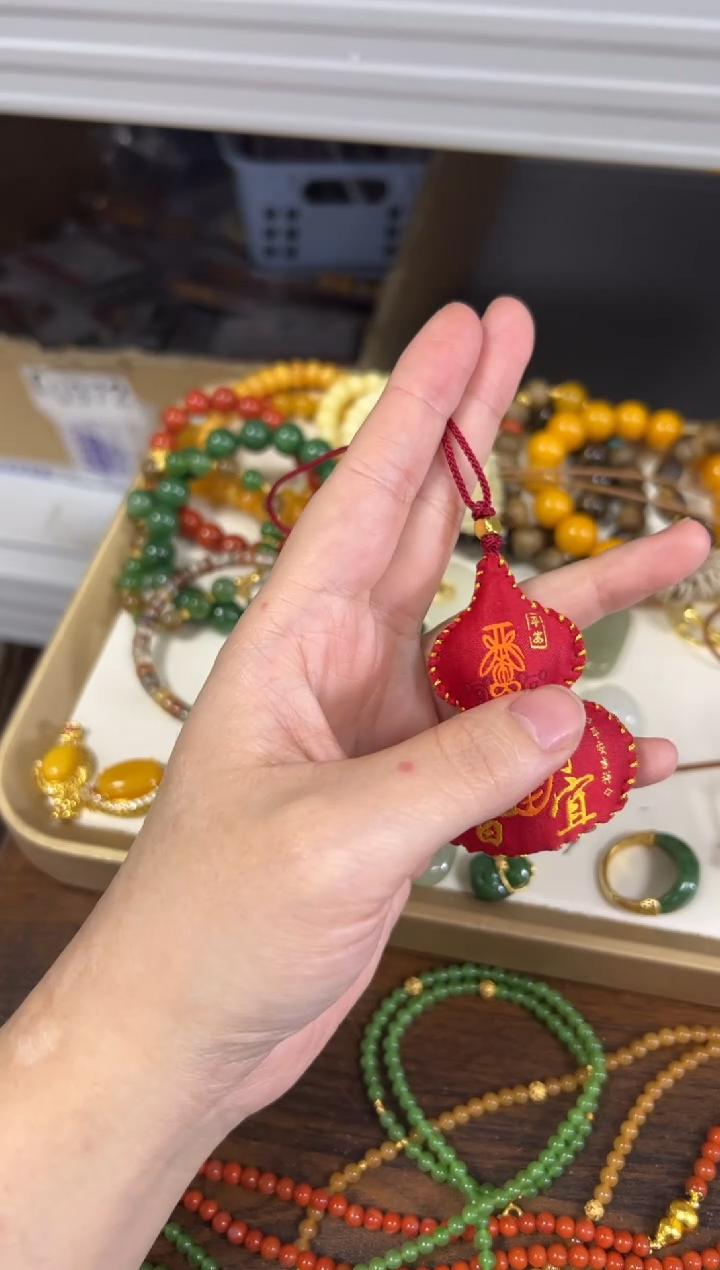 非金属布艺红色葫芦岁岁香囊挂件[47]