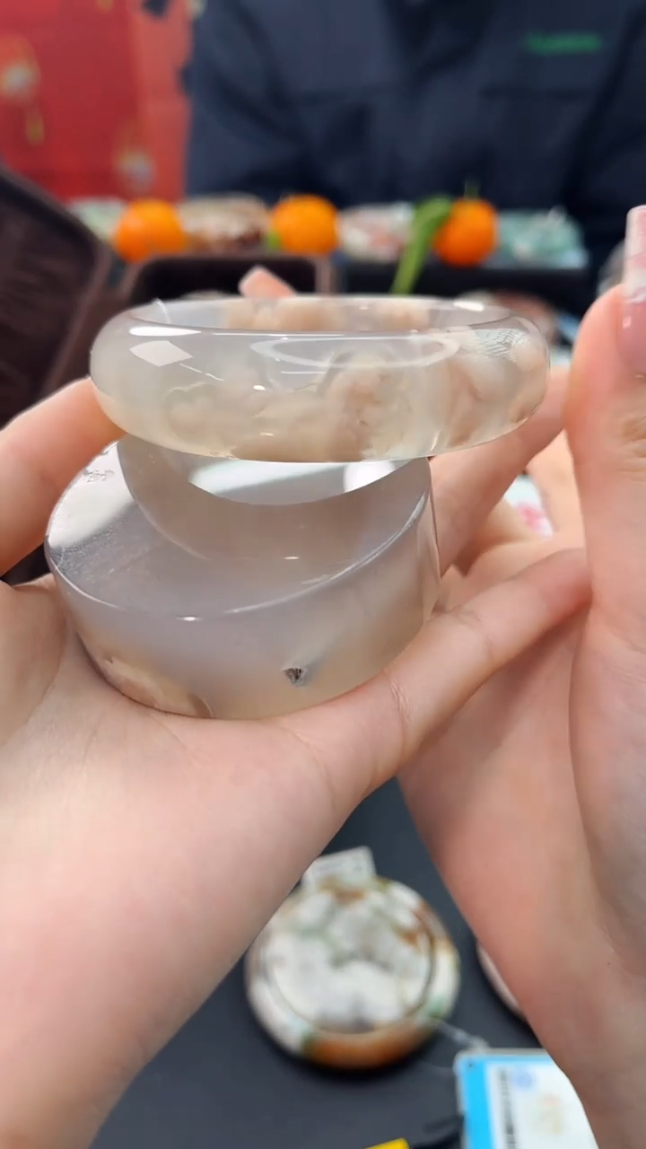 【闪购商品】石英质玉手镯未镶嵌赠送镯心（58圈口）