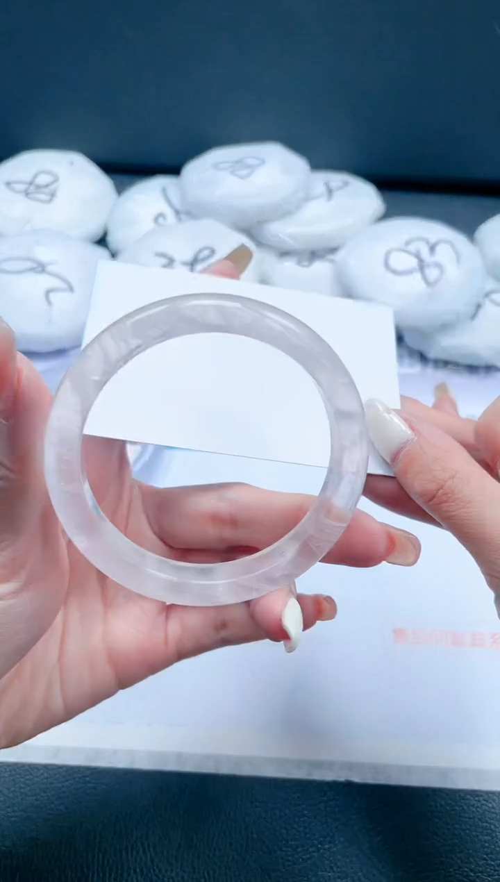 【闪购商品】石英质玉手镯未镶嵌14J251-57