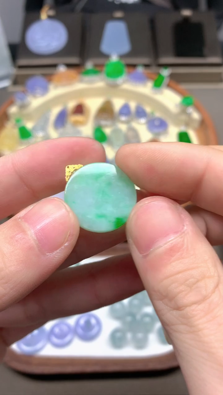 【闪购商品】翡翠颈饰18K金镶嵌挂件