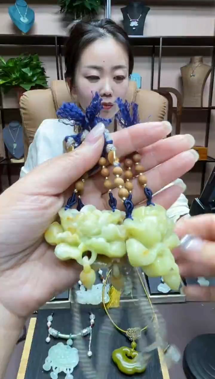 【闪购商品】岫玉吊坠未镶嵌多样性发货 其中发一