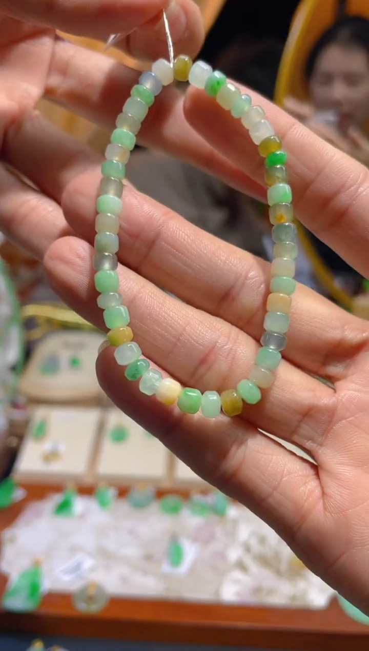 【闪购商品】翡翠颈饰未镶嵌假一赔三