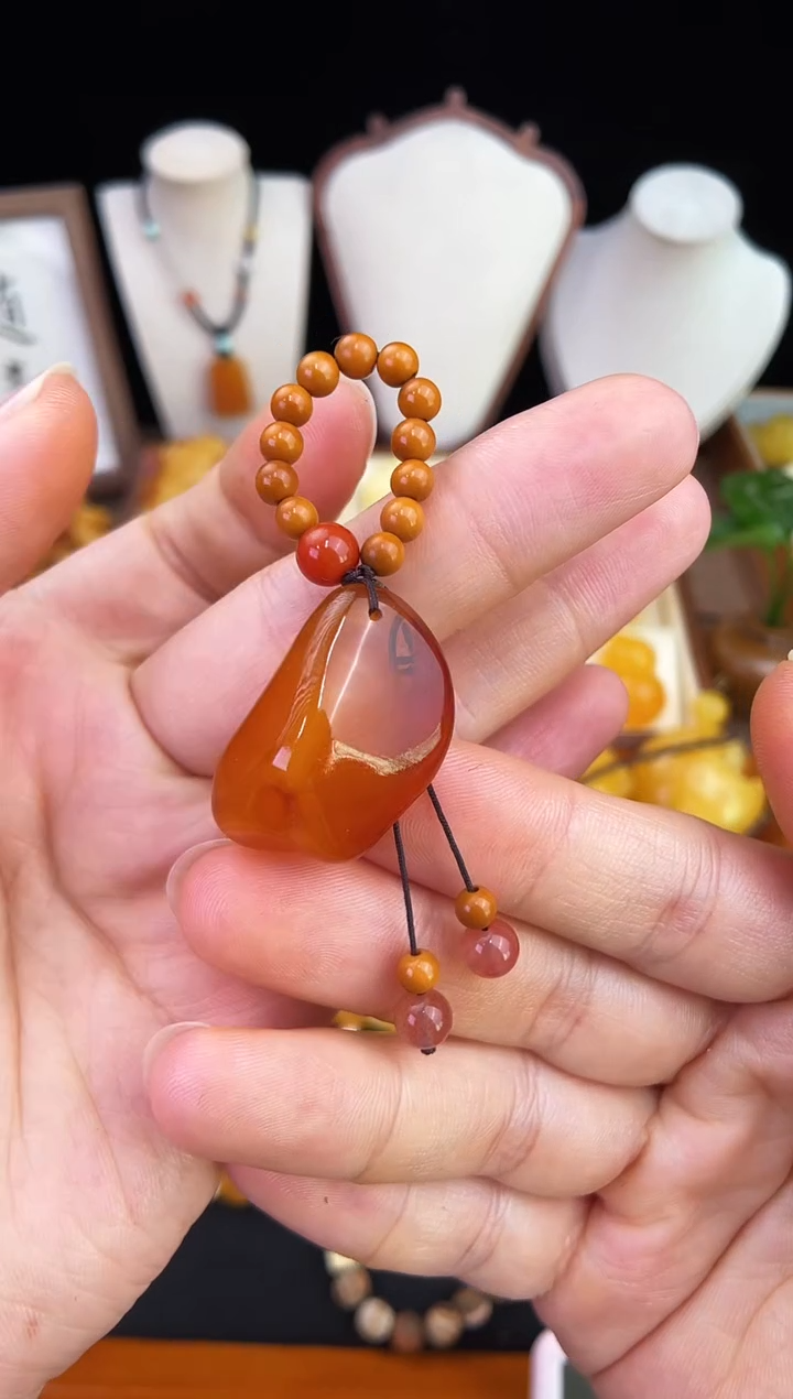 琥珀未镶嵌珠宝奇石柒月