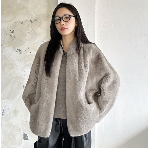 2025年进口貂皮皮女中长立领水貂松弛显瘦蝙蝠袖廓形整貂外套冬