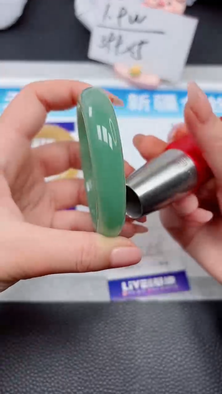 【闪购商品】石英质玉手镯未镶嵌412