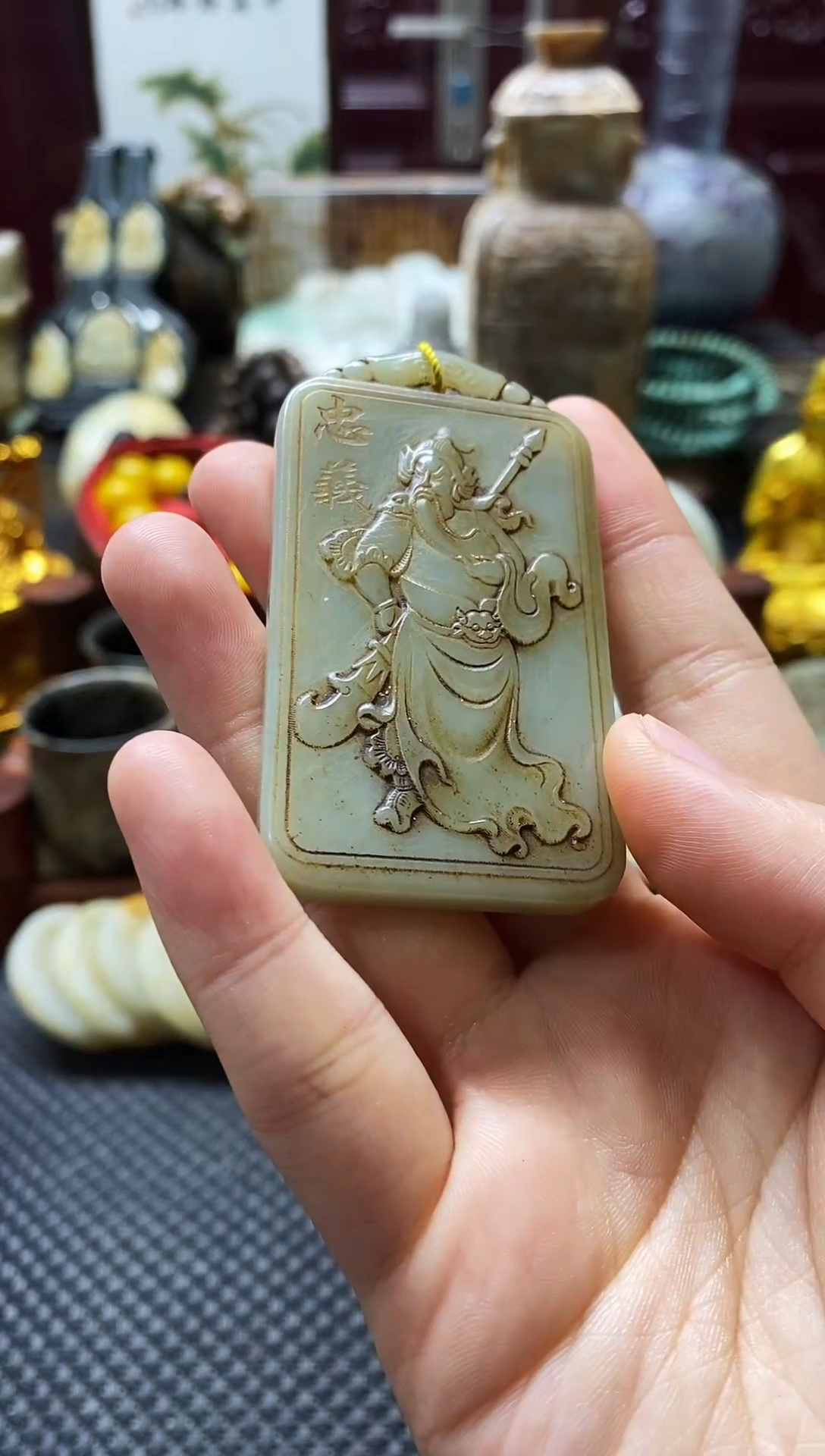 未镶嵌和田玉挂件牌子