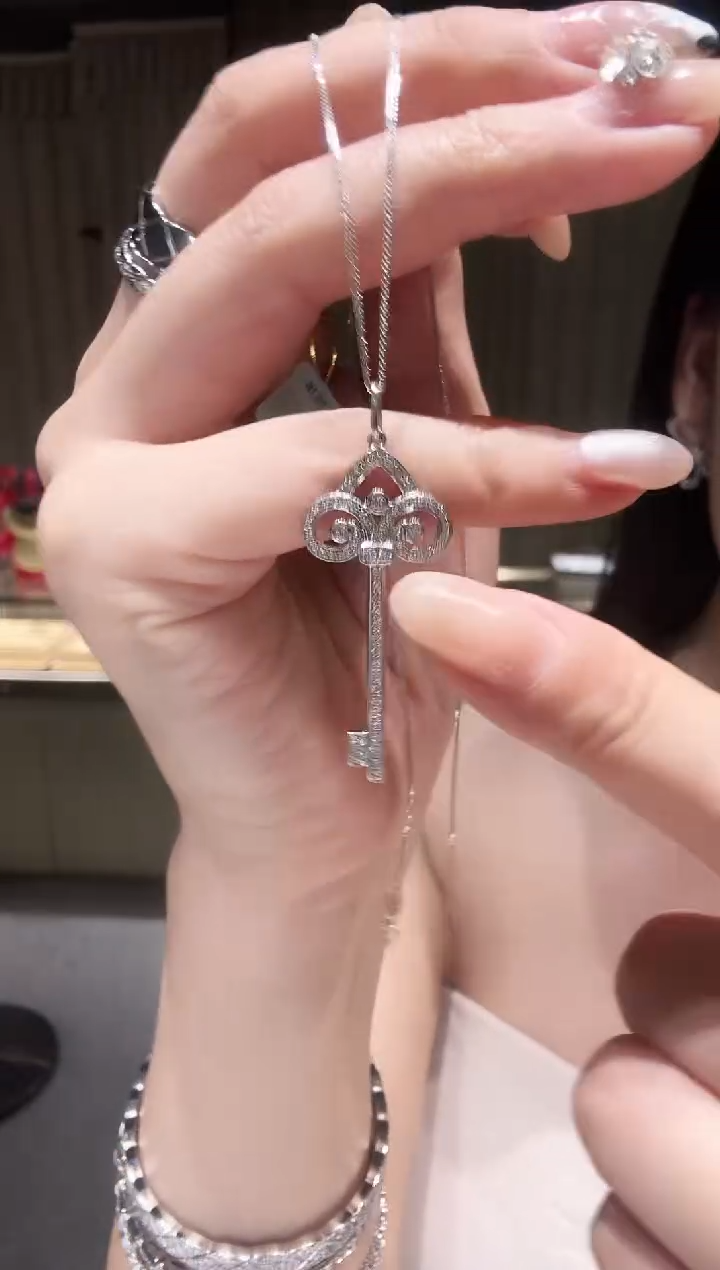 铂Pt950镶嵌吊坠（不含链）钻石AF0711--PT