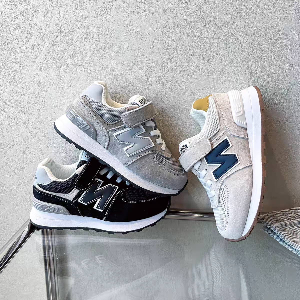 儿童运动鞋2025秋冬男童二棉加绒板鞋女童软底防滑真皮鞋子宝宝鞋