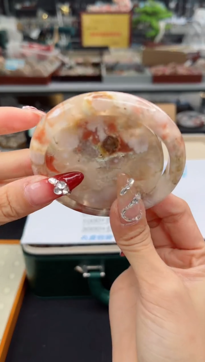 【闪购商品】石英质玉手镯未镶嵌59圈口（赠品镯心）