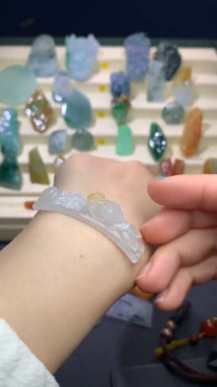 【闪购商品】定制翡翠未镶嵌          手牌