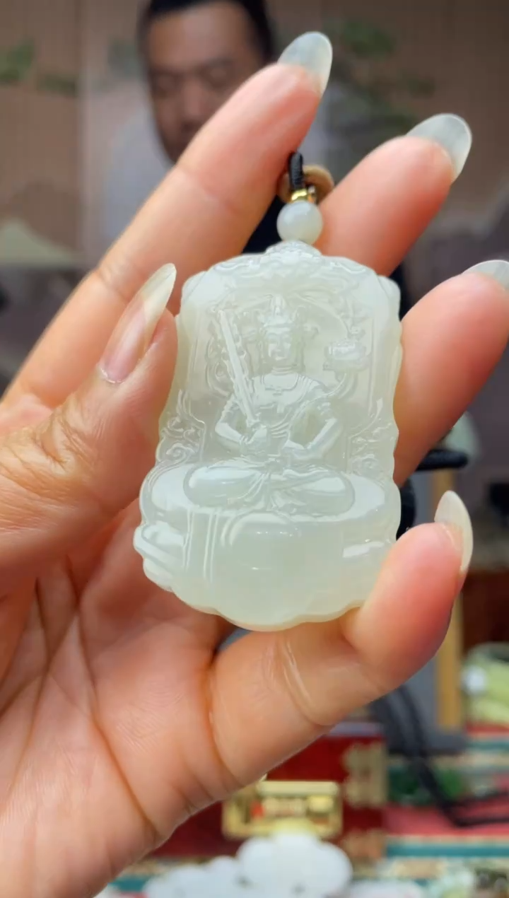 颈饰未镶嵌和田玉拍一发一