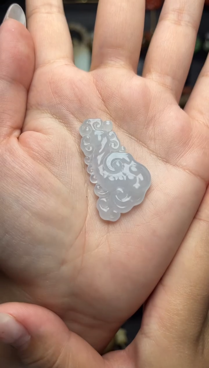 颈饰未镶嵌翡翠如意
