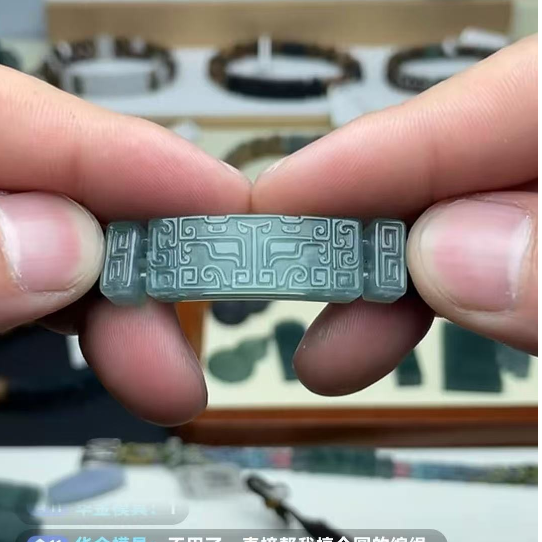 天然翡翠手牌-定制