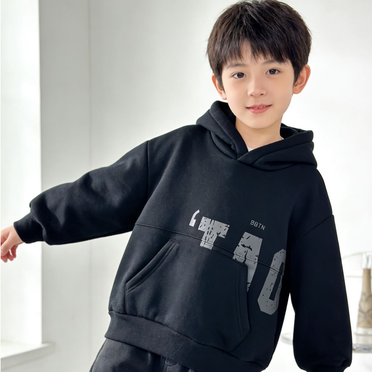 9628369高端专享天花板秋冬款加绒卫衣黑色（靠谱）