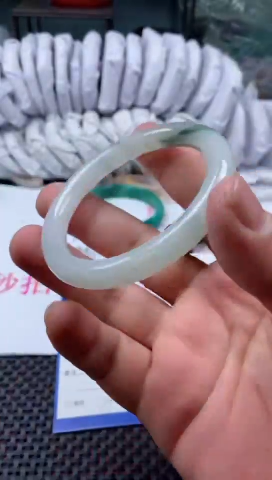 【闪购商品】石英质玉手镯未镶嵌474-56多样性发货看清圈口下单