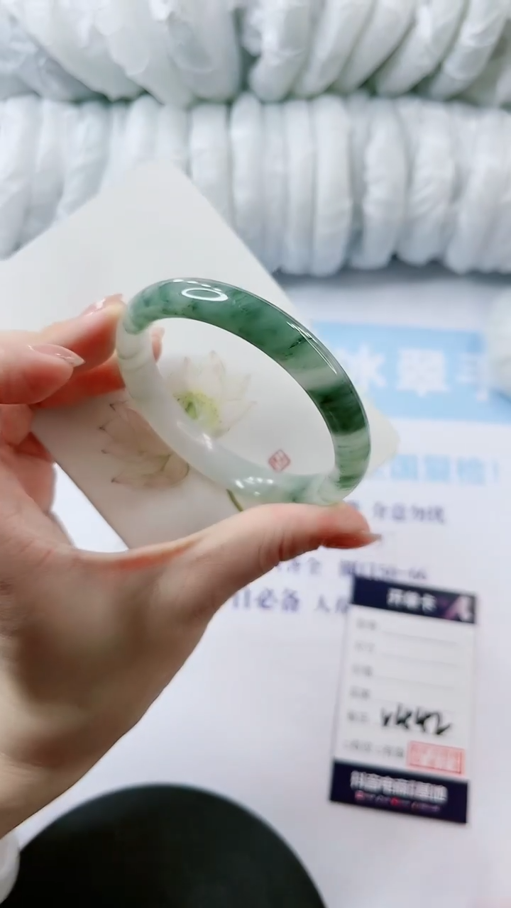 【闪购商品】石英质玉手镯未镶嵌多样性发货V442