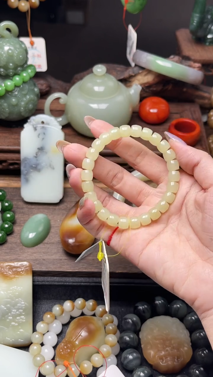 手串未镶嵌和田玉卡8若羌黄玉 极限弧9008766