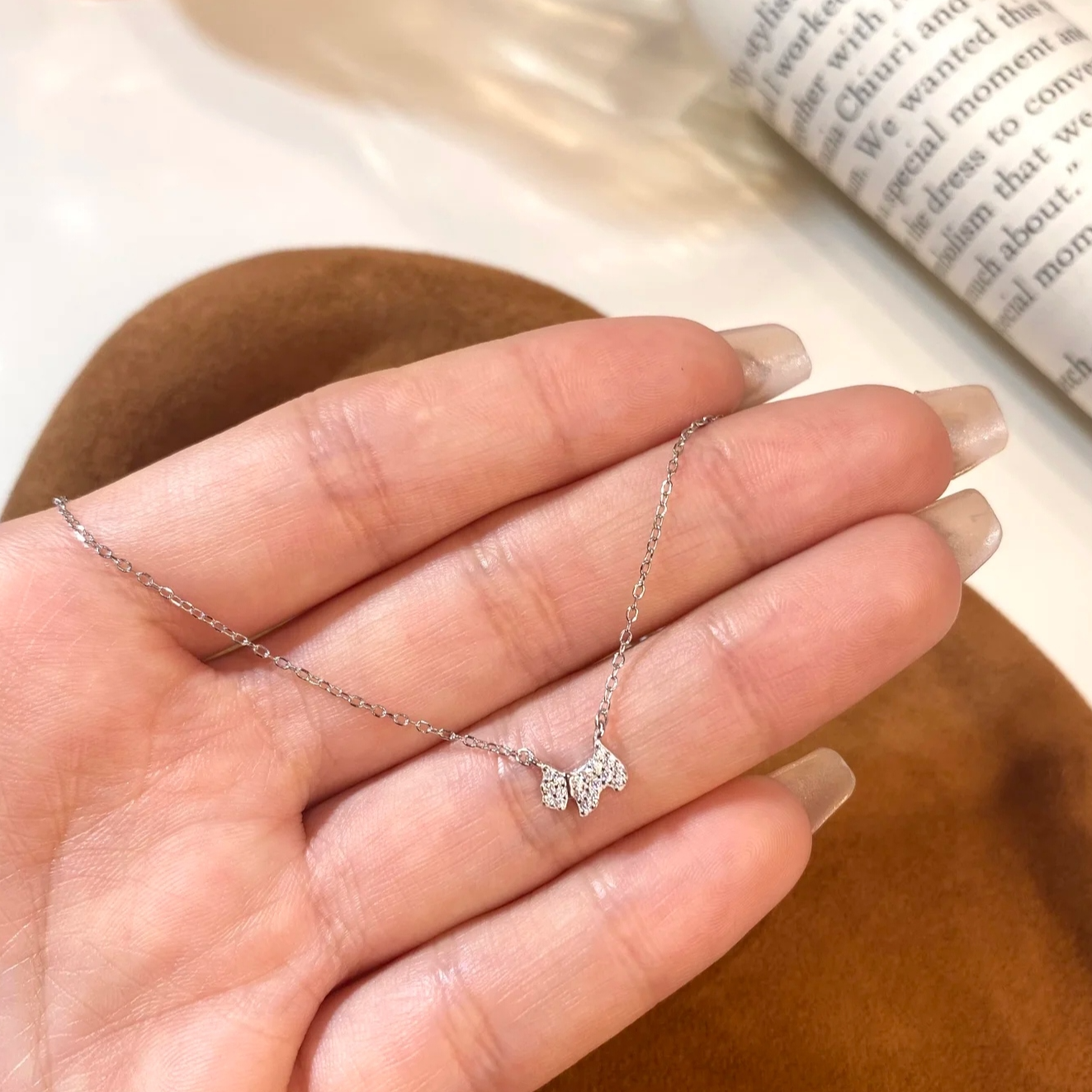 铜合金仿珍珠项链 轻职风精致时尚高级性感简约可调节铜合金项链