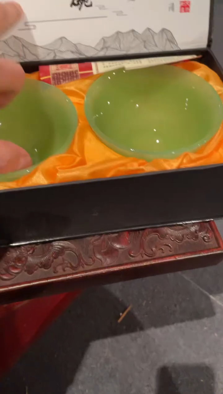 【闪购商品】一一一一一一两个碗