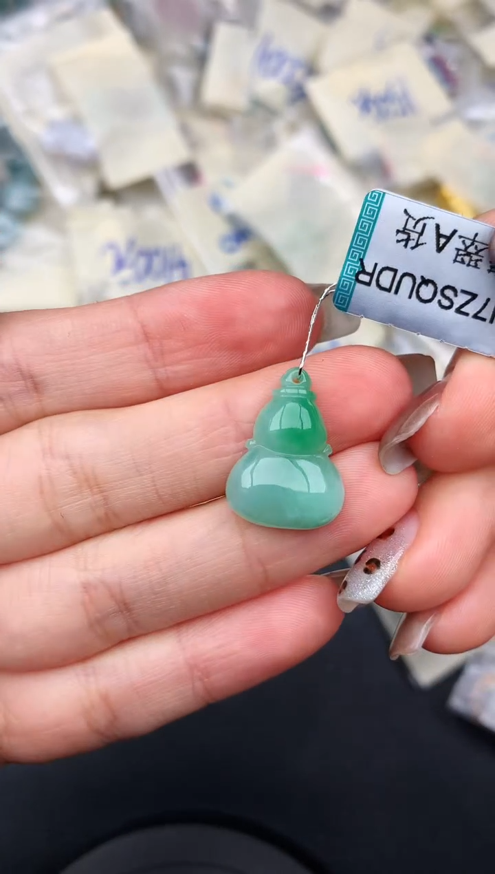 未镶嵌挂件翡翠—