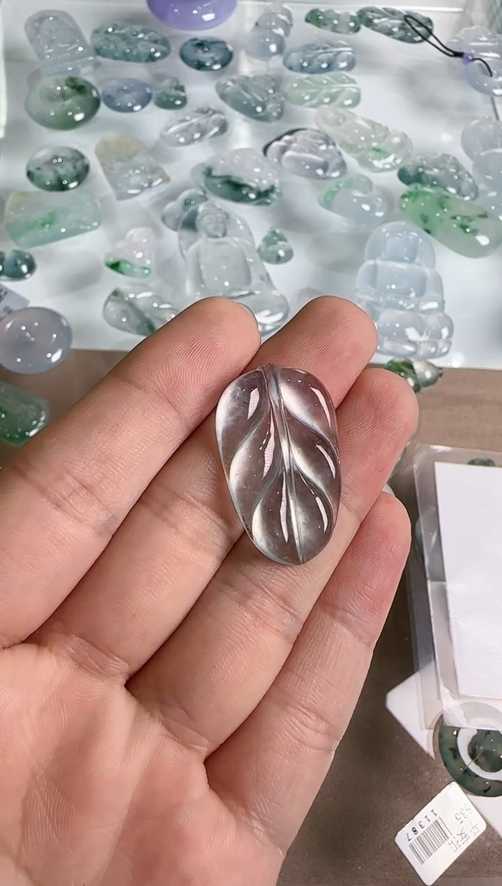 【闪购商品】翡翠吊坠(不含链)未镶嵌..