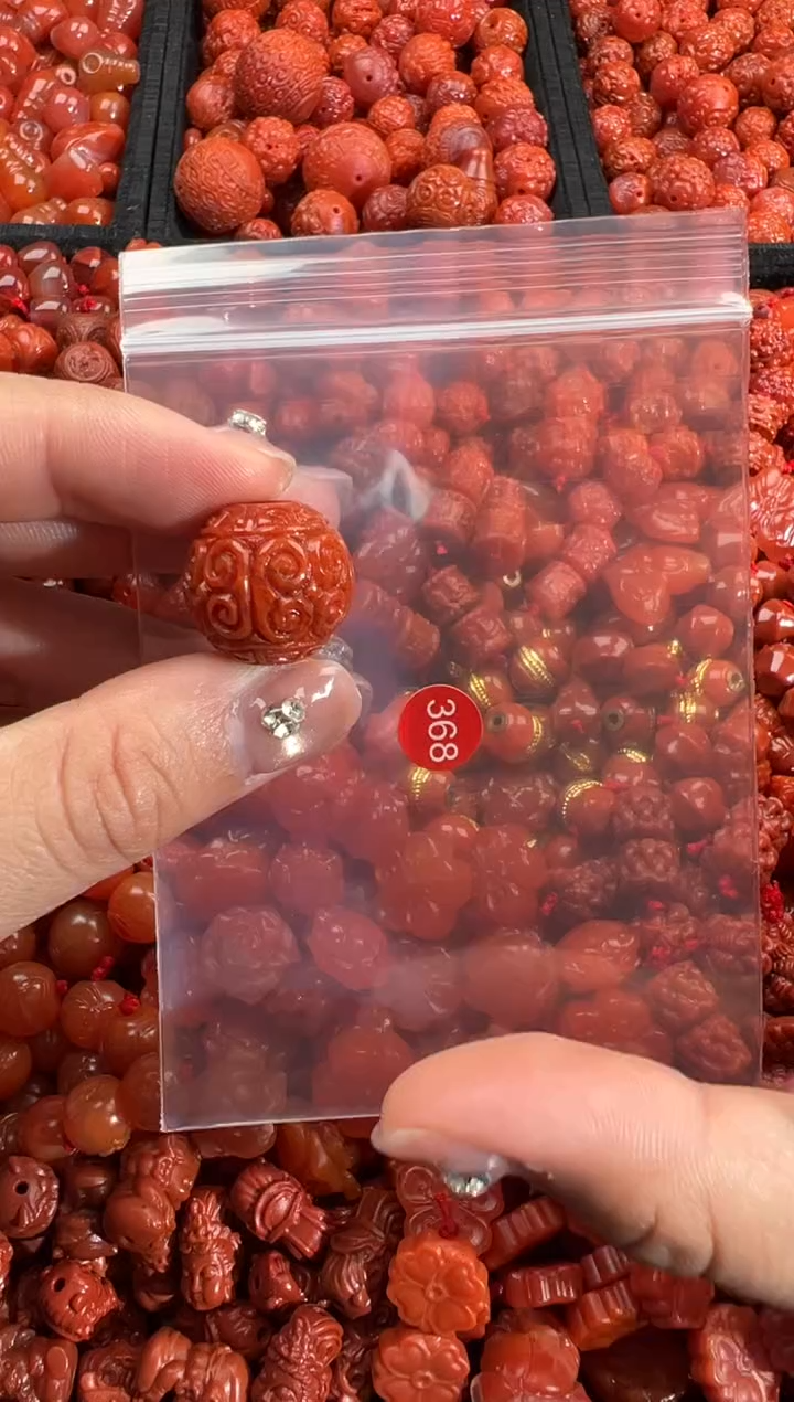 【闪购商品】南红玛瑙未镶嵌颈饰1