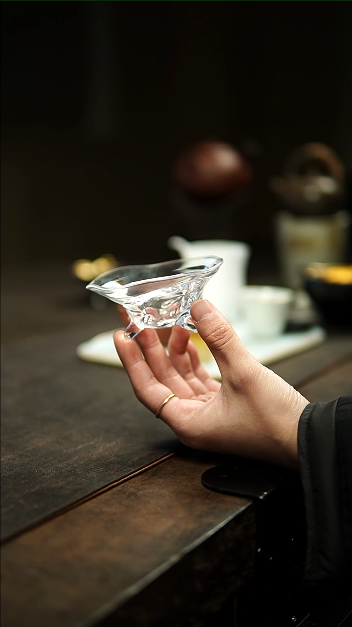 【闪购商品】杉江智三足玻璃小皿