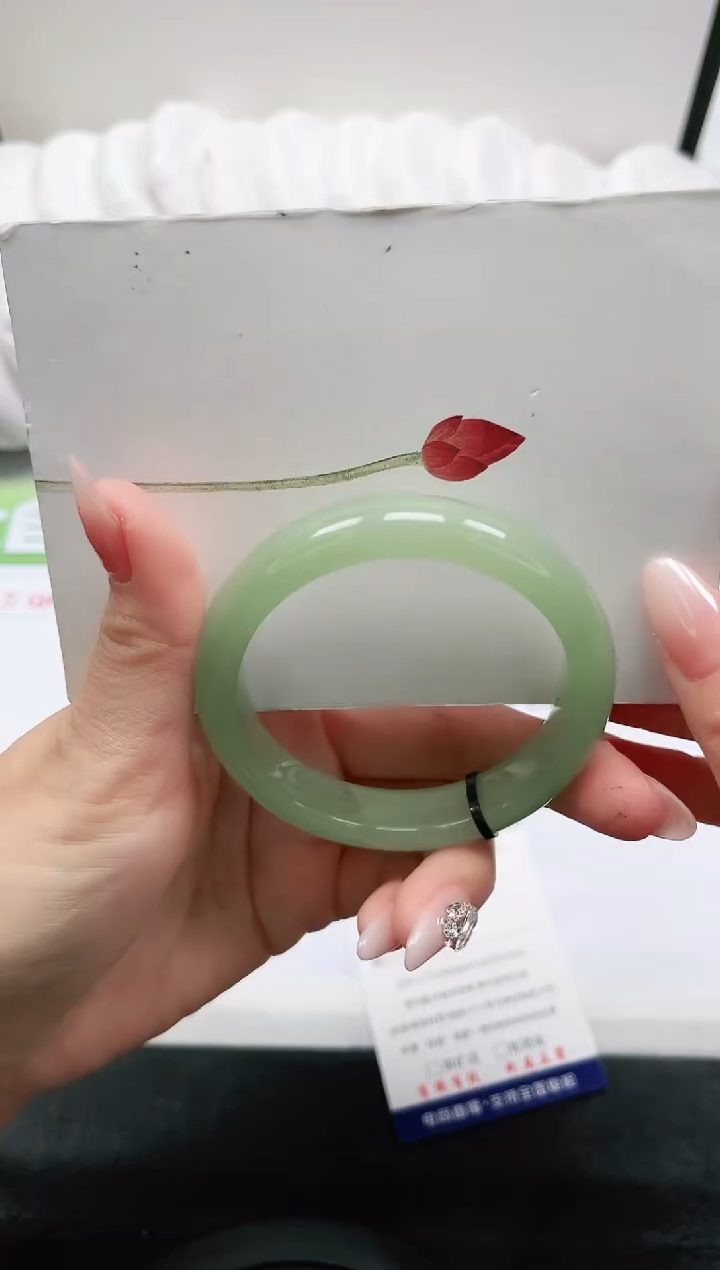 【闪购商品】石英质玉手镯未镶嵌272-55