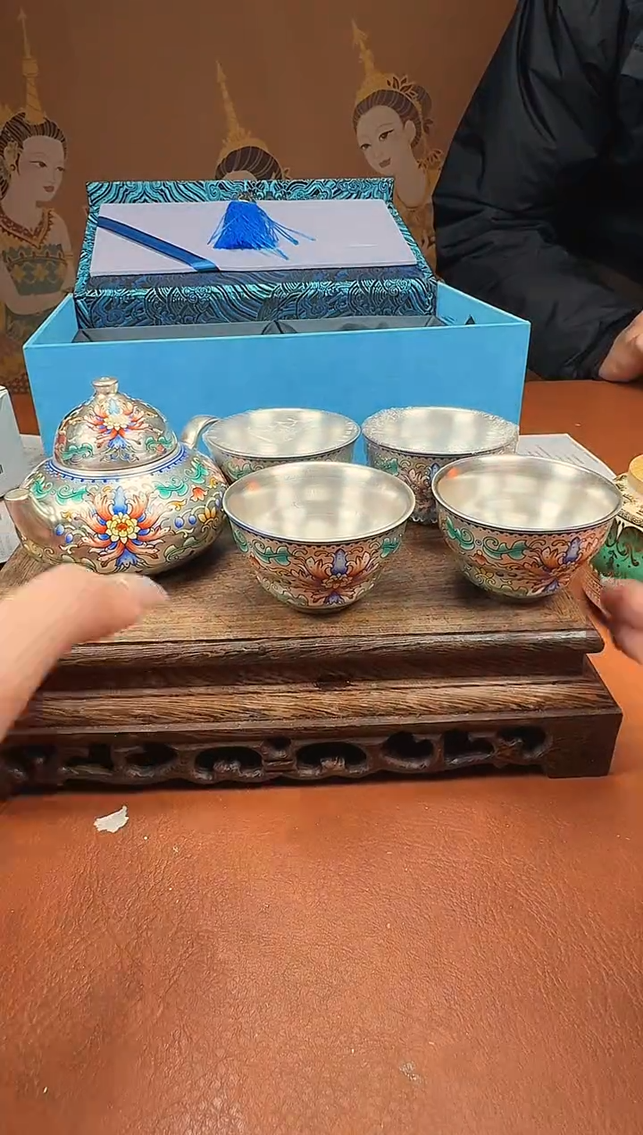 周鸿杰老师手作鎏银一壶四杯礼盒包装