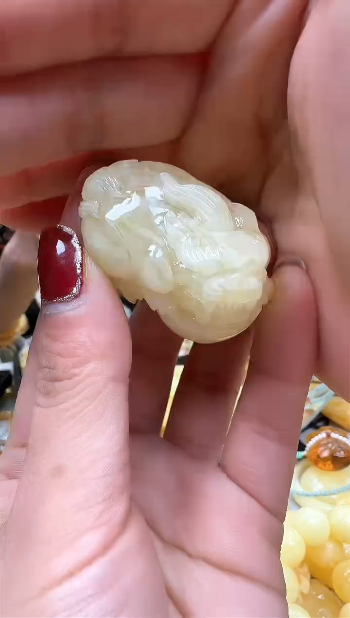 【闪购商品】琥珀裸石未镶嵌挂坠