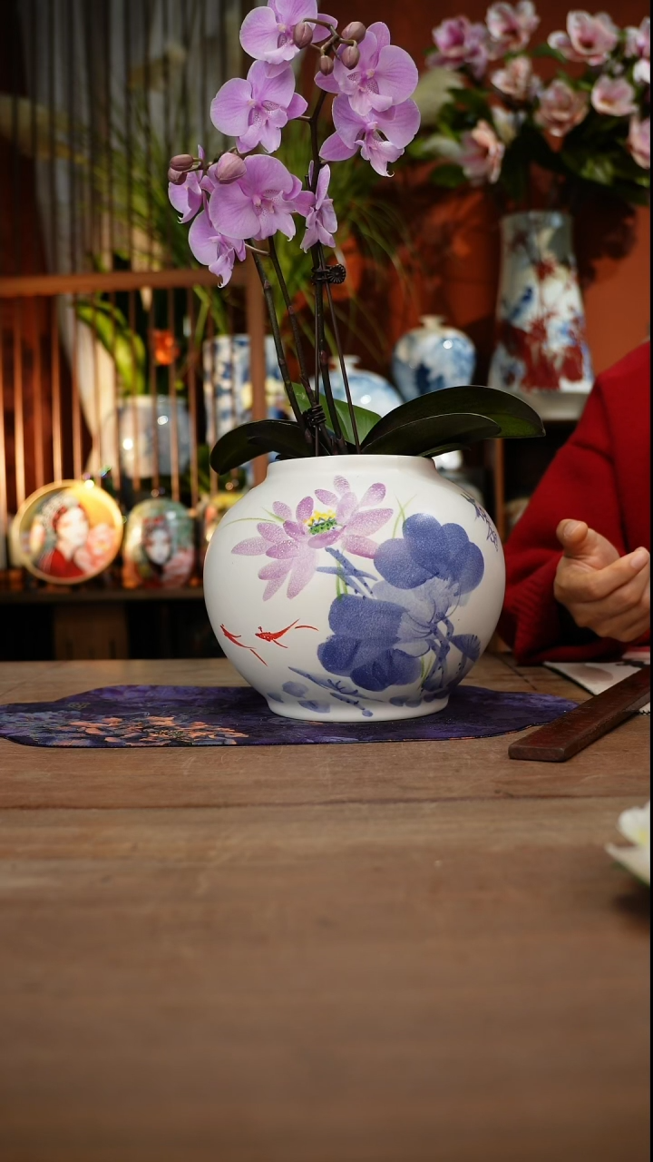 当代高温釉下彩手绘陶瓷餐具