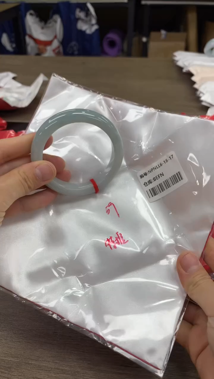 【闪购商品】翡翠手镯未镶嵌翡翠手镯