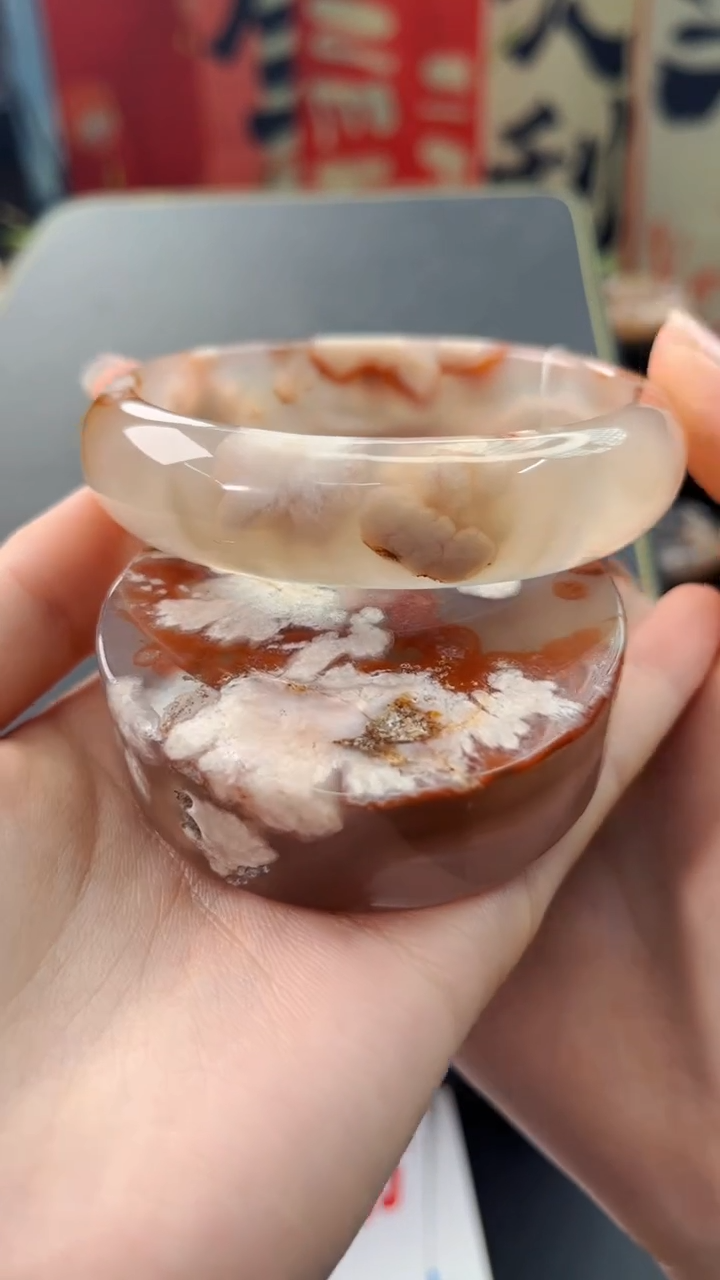 【闪购商品】石英质玉手镯未镶嵌赠送镯心（63圈口）