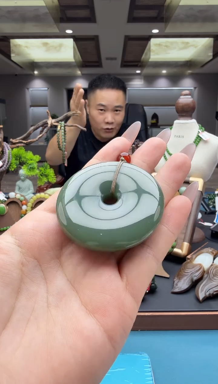 未镶嵌和田玉挂件eb