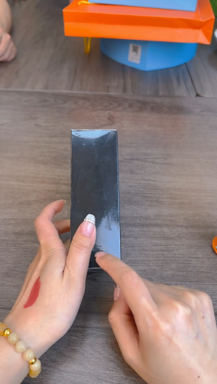 瓷片新号开播漏不停@@XX105