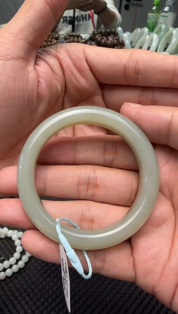 未镶嵌手镯和田玉小*手镯卡54