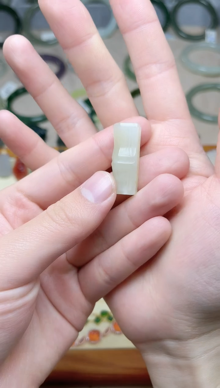 【闪购商品】和田玉颈饰未镶嵌竹节kk