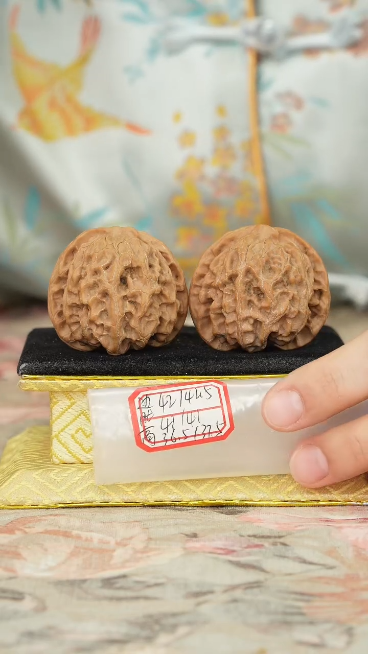 【闪购商品】文玩核桃把件苹果园
