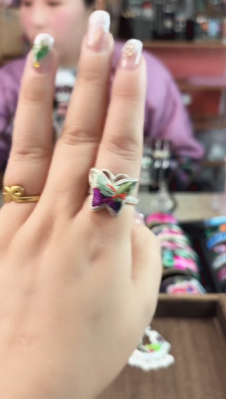 艺枝独绣手工饰品  424