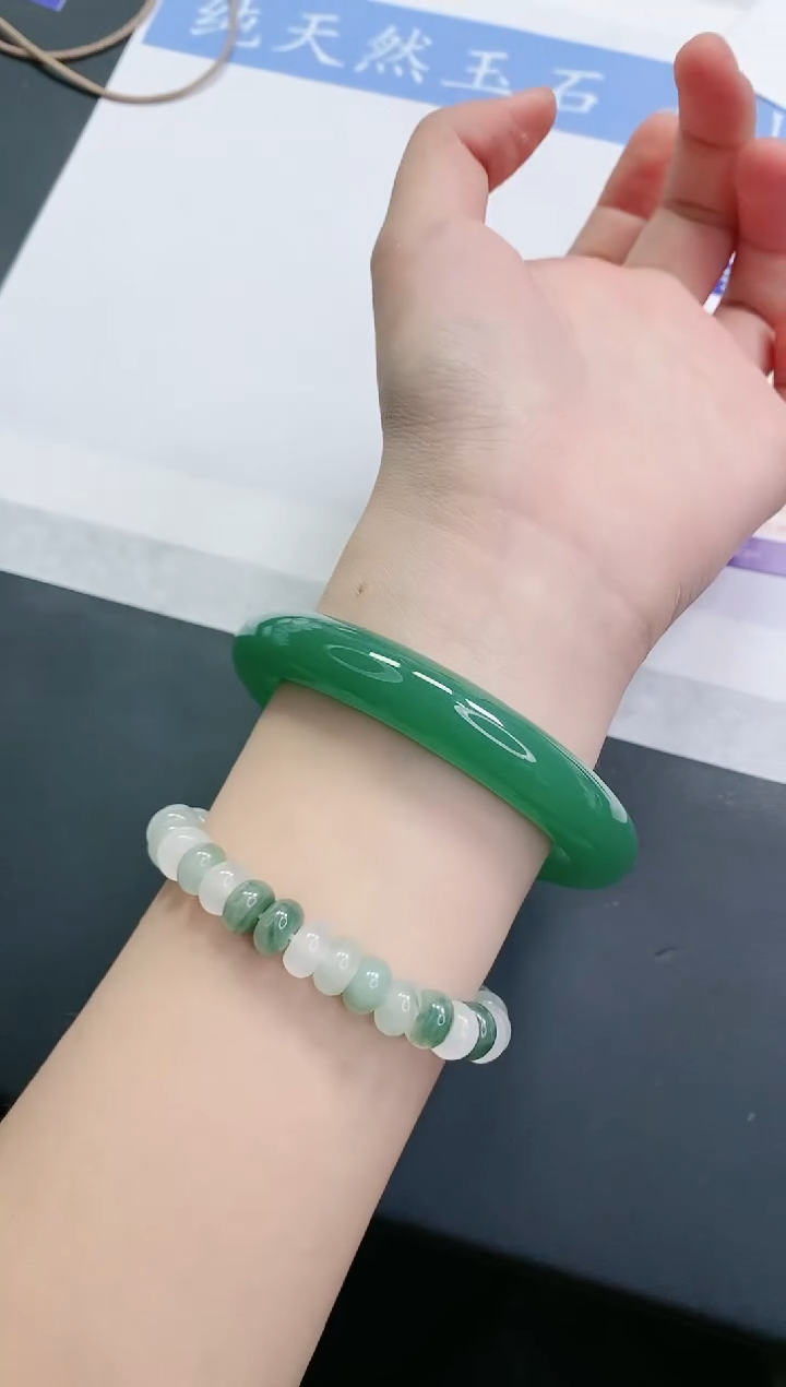 【闪购商品】石英质玉手镯未镶嵌D105-59+