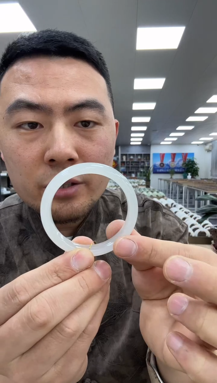【闪购商品】和田玉手镯未镶嵌51-52  941