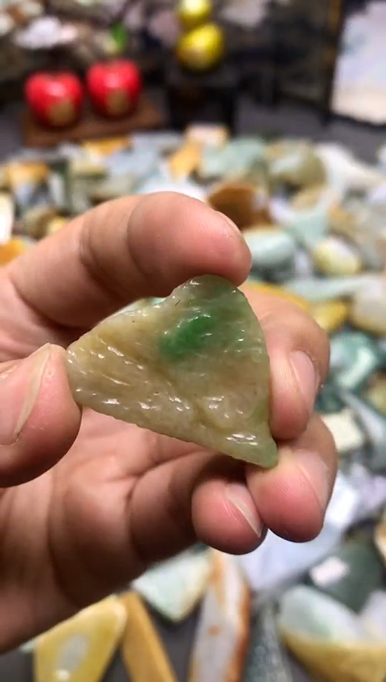 【闪购商品】翡翠耳饰未镶嵌天然翡翠A货